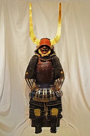 甲冑 練韋突盔兜付包韋胴具足 Suit of Armor with Nerikawa-covered